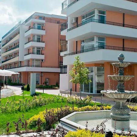 Apartahotel Grand Kamelia - Official 2*